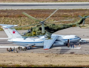 Συρία: Προσγείωση IL-76 της ρωσικής Αεροπορίας υπό την προστασία Mil Mi-24 (βίντεο)